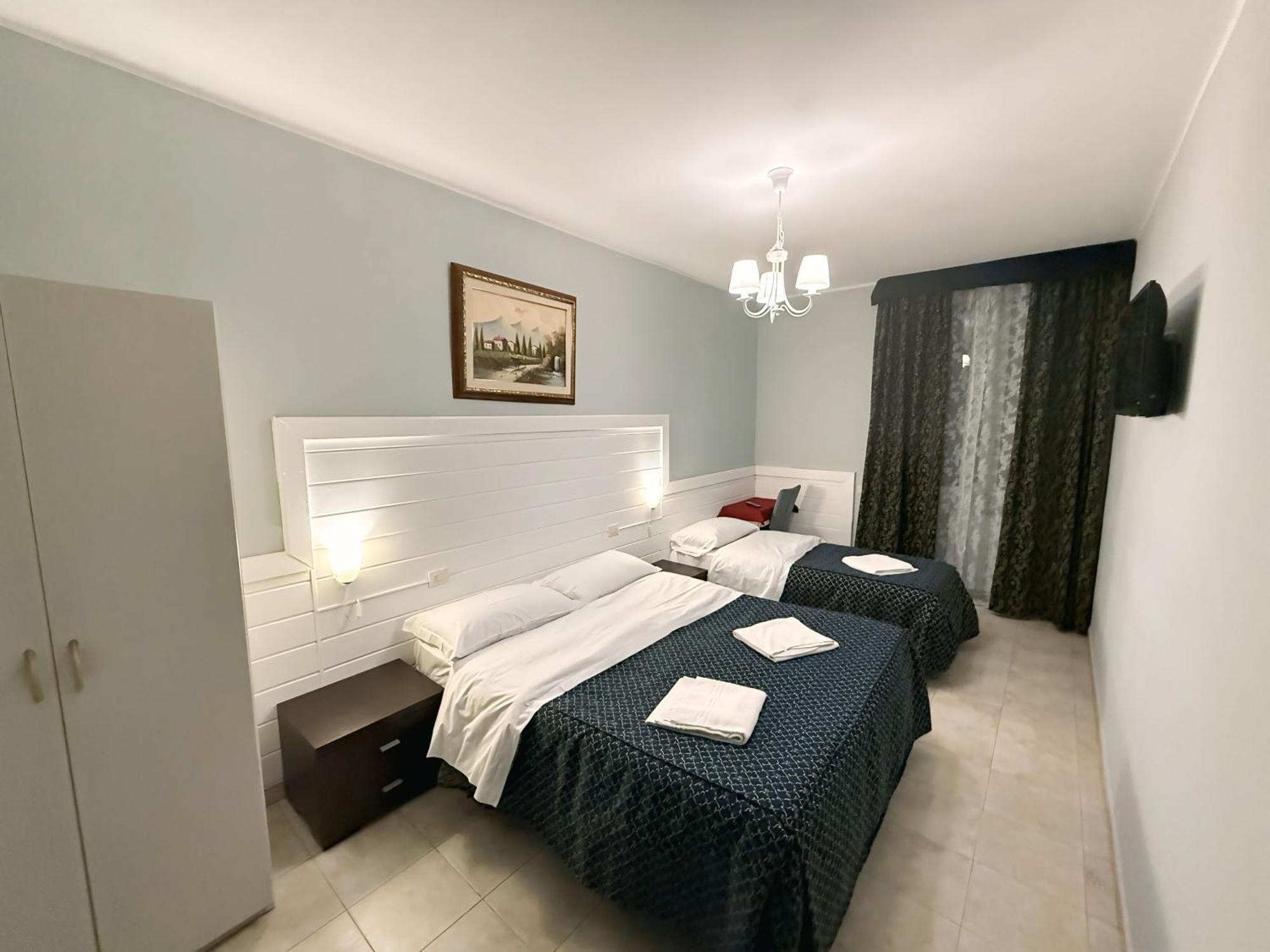 Hotel Aurelia Milano Centrale Exterior photo