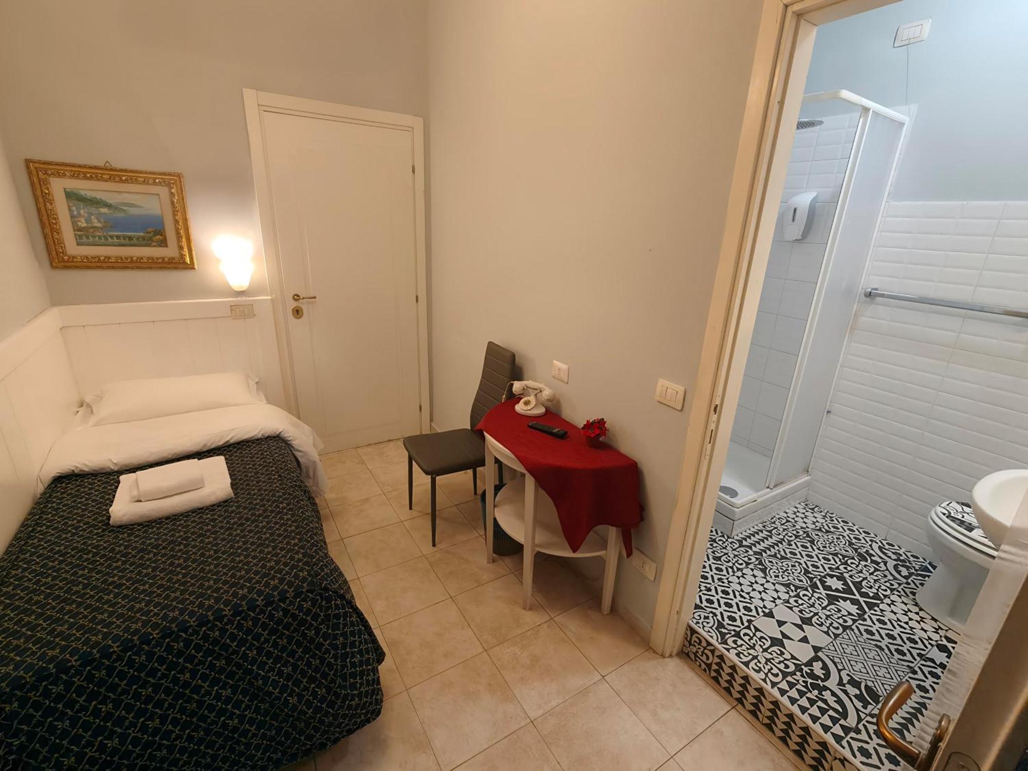 Hotel Aurelia Milano Centrale Exterior photo