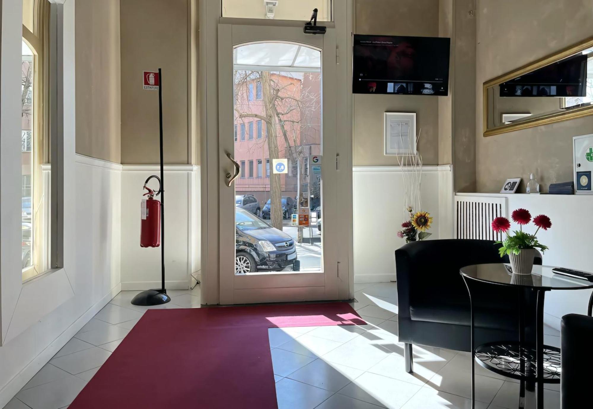 Hotel Aurelia Milano Centrale Exterior photo