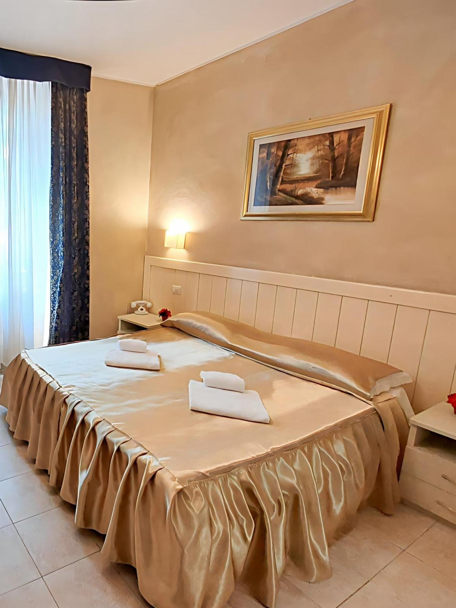 Hotel Aurelia Milano Centrale Exterior photo
