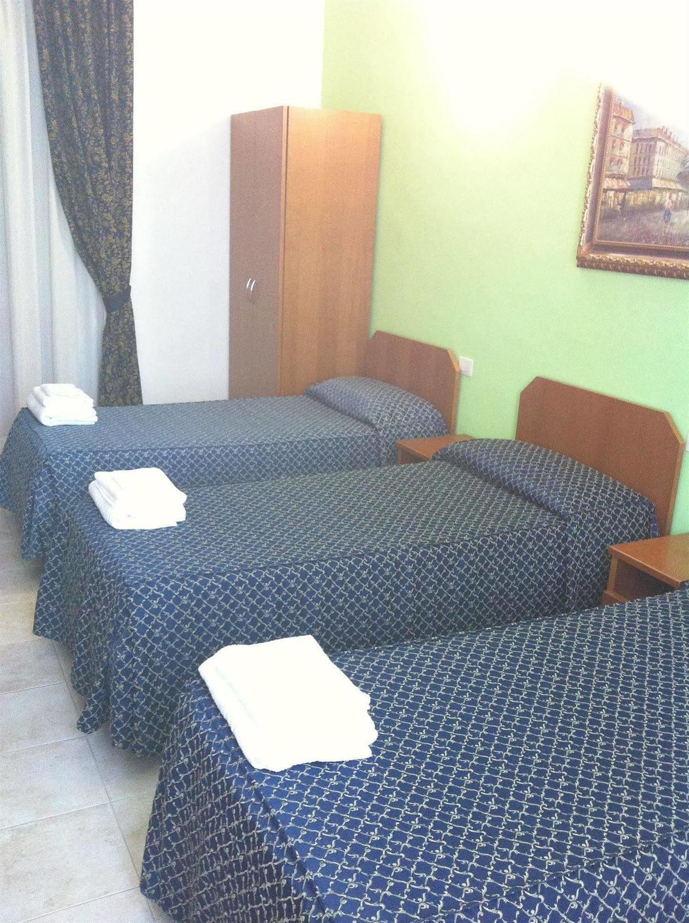 Hotel Aurelia Milano Centrale Exterior photo